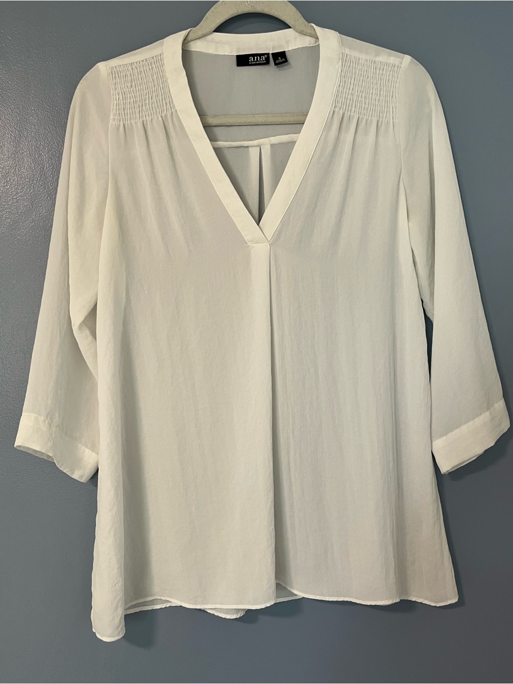 a.n.a White V-Neck Smocked Yoke Blouse Size Small